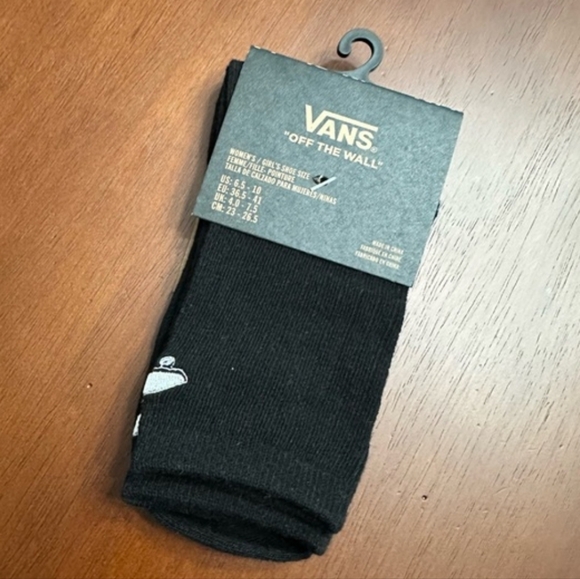 NWT Women's Vans Kickin It Classic Black Crew Socks - Picture 2 of 6